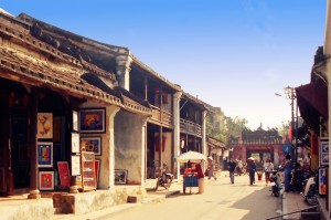 voyage à l'ancienne rue de Hoian