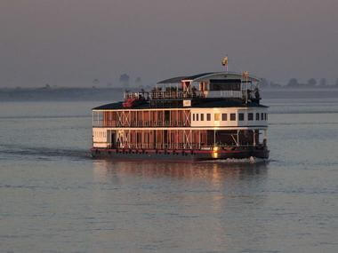 Paukan-Cruises-in-Myanmar