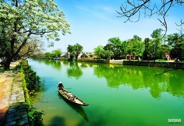 perfume river in Hue
