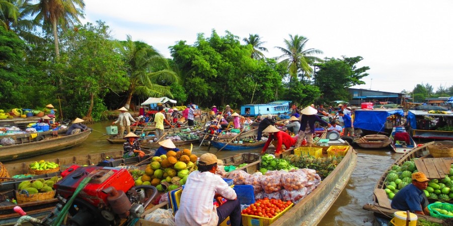 mekong floating market