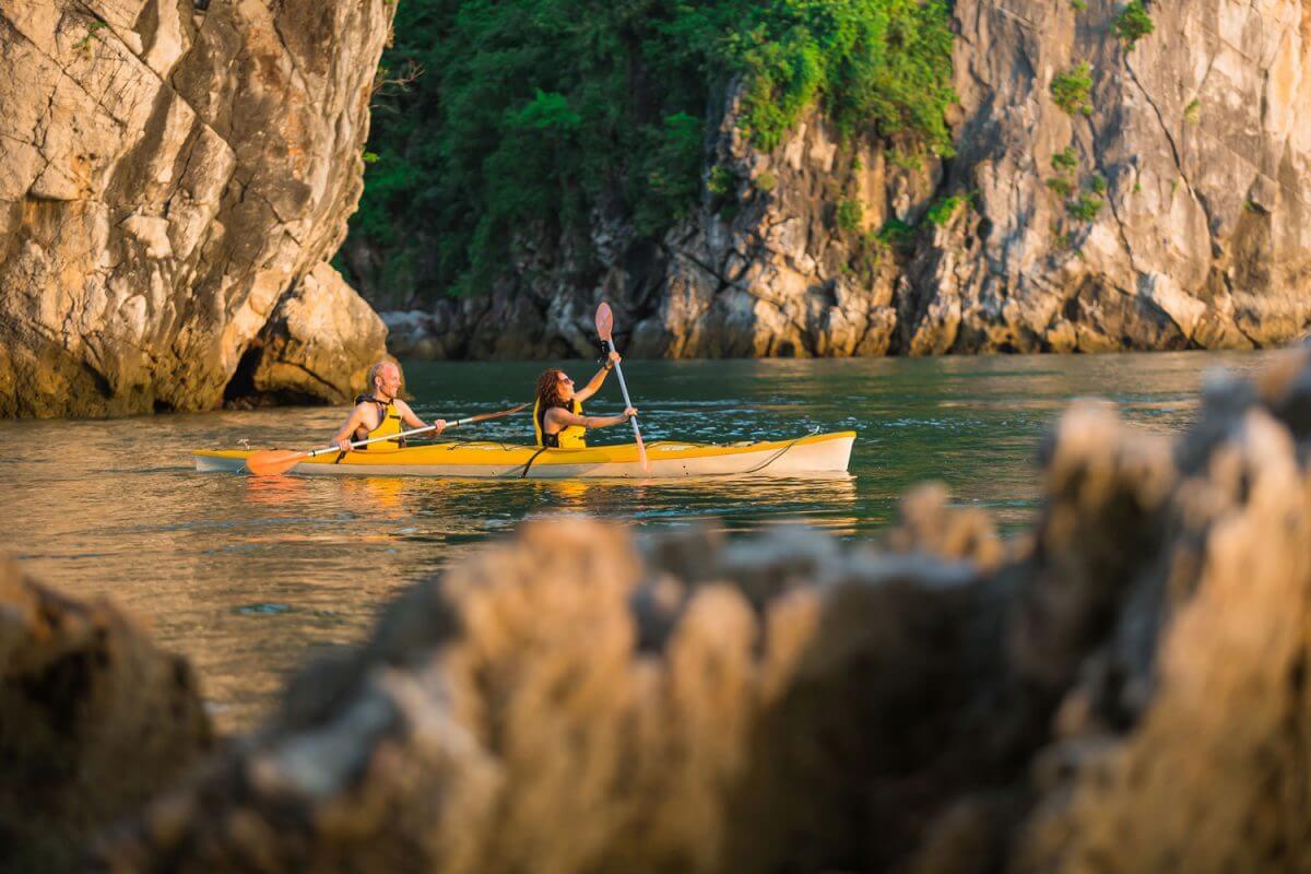 Halong bay cruise and kayaking