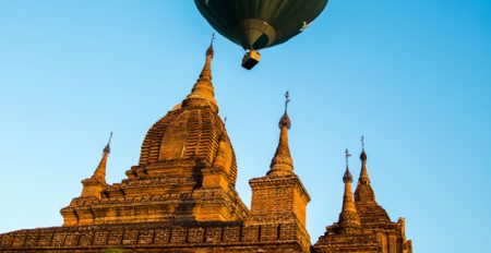 Balloon tour of Bagan temple complex
