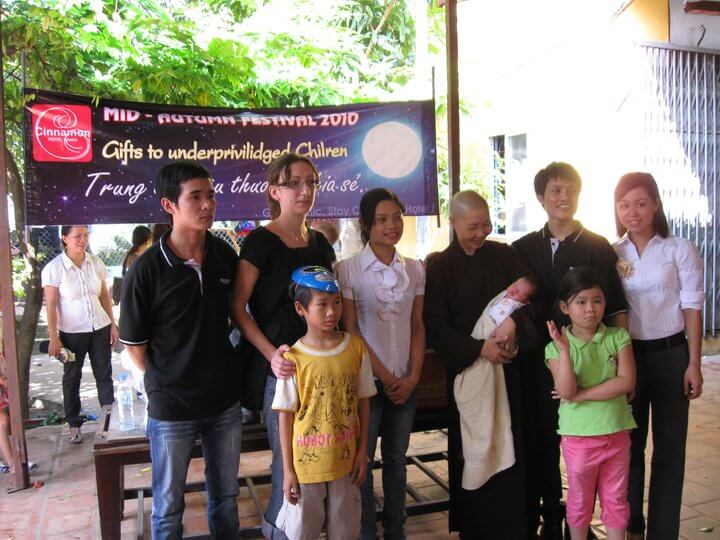 Discovery indochina-Bo de pagoda -charity -2010