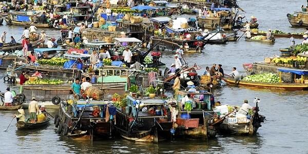 camau-ca-mau-floating-market